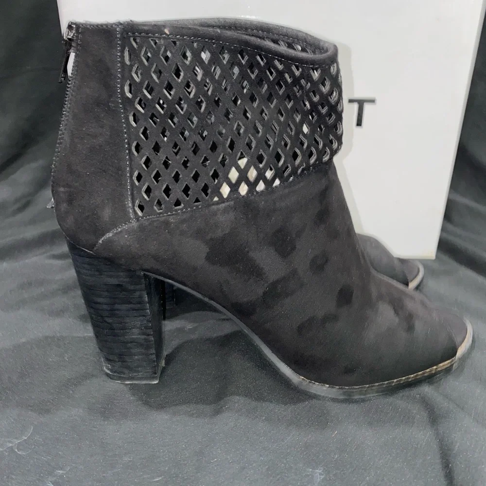 Report booties! - Picture 4 of 6